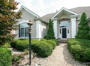 9360 Nicklaus Ln, Crystal Lake, IL 60014
