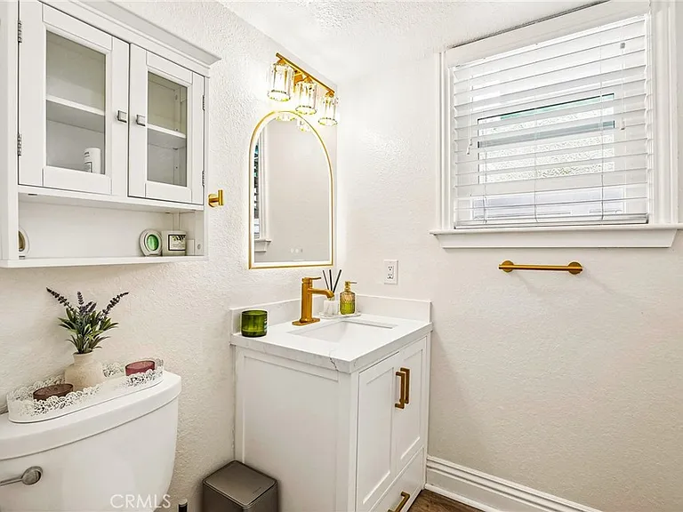 24882 Oxford Dr — Photo 25