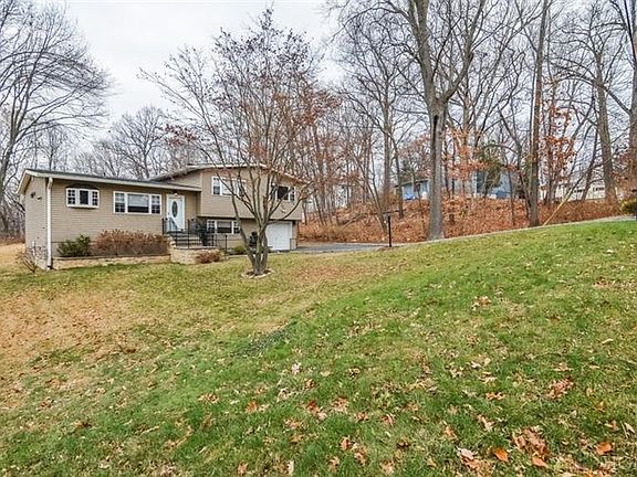 3rd image of 2 Birch Ln