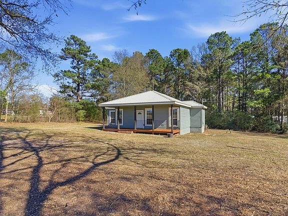 3rd image of 9 Larry Goff Rd