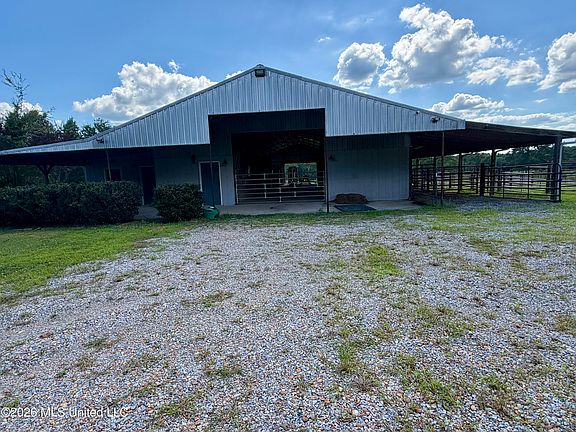 2nd image of 1071 Williams Rd