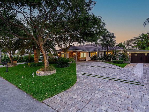 3rd image of 10570 SW 56th Ter
