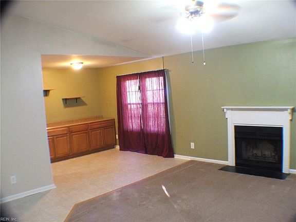 5th image of 1465 Deerpond Ln