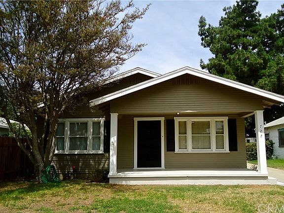 3rd image of 727 E El Morado Ct