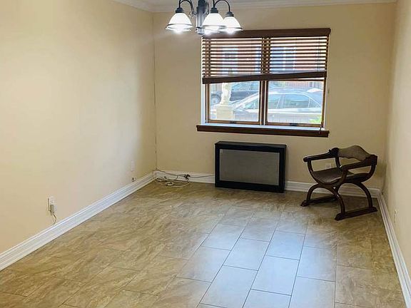 3rd image of 2351 33rd St #1