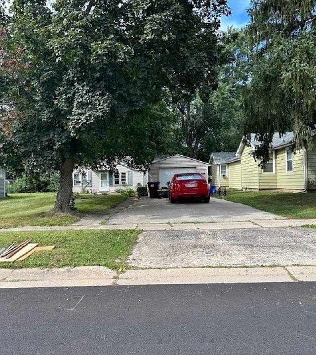 1st image of 620 Grand Ave