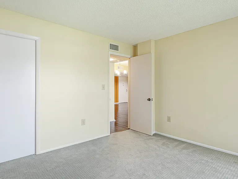 6116 43rd St W #201D — Photo 11