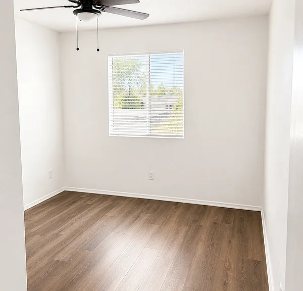 846 N Revere #201 — Photo 2