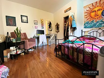 Rented by ZealEstate Group Inc