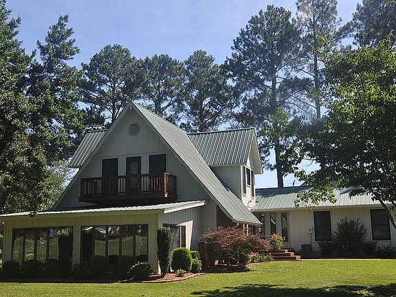 Sunroom side of house