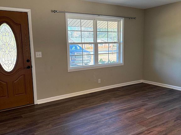5th image of 4903 Zinnia Dr