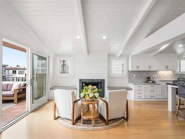 445 Marine Ave — Photo 10