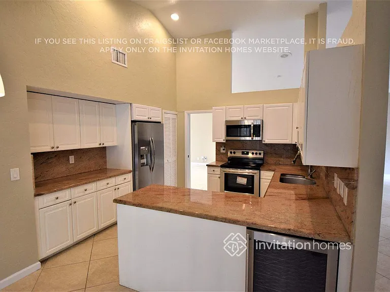 7045 Golf Pointe Cir — Photo 4