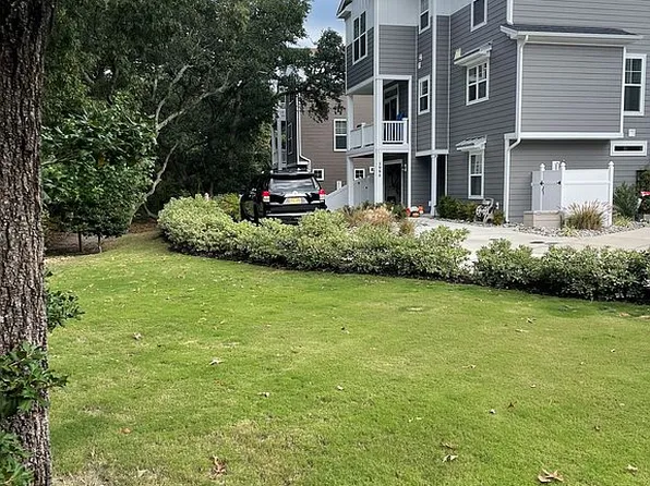 3986 Shady Oaks Dr, Virginia Beach, VA 23455
