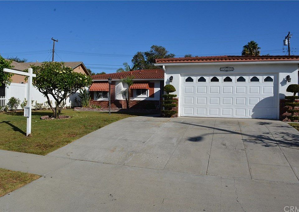 1st image of 14408 Adelfa Dr