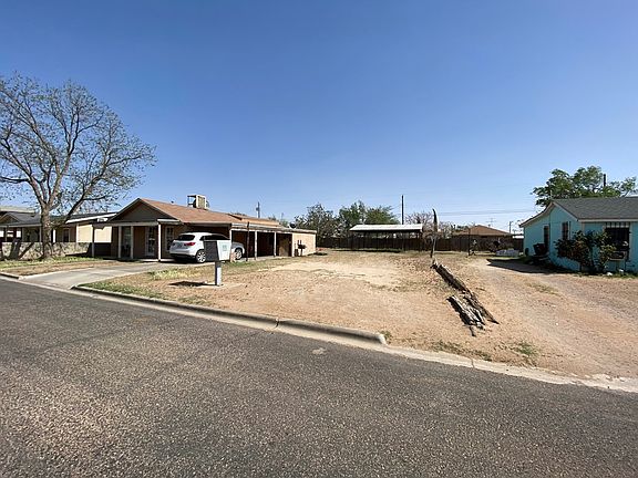2nd image of 611 Drury Ln