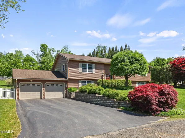12 Wenzel Ter, Adams, MA 01220