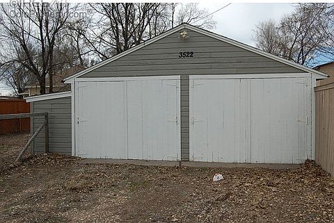 4th image of 3522 Central St