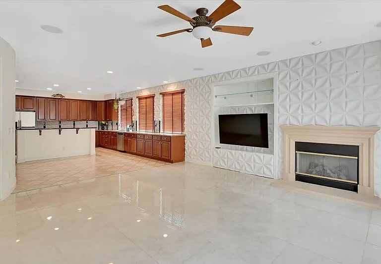 208 Otter Glen Ct — Photo 13