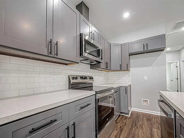 7234 Saint Augustine St #A — Photo 11