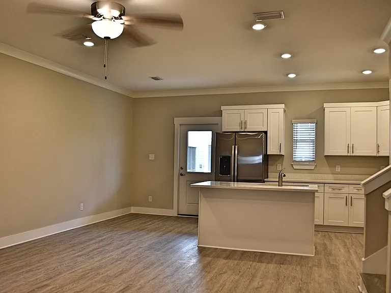124 Date Palm Ln — Photo 7