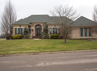 220 Signature Dr S, Xenia, OH 45385