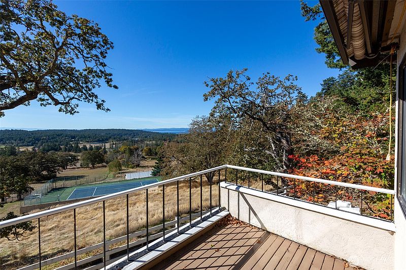 2nd image of 327 Twin Oaks Drive