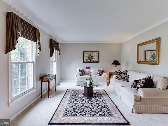 4th image of 3115 Cobb Hill Ln