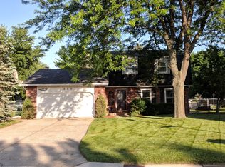 3060 Wintergreen Dr E, Saginaw, MI 48603