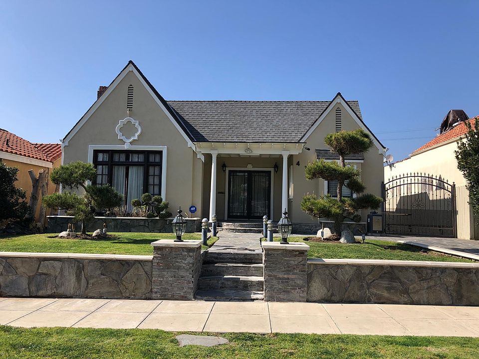 1st image of 411 S Citrus Ave
