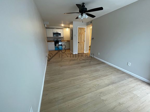 3rd image of 2980 Sevier Ave #Avenuee6