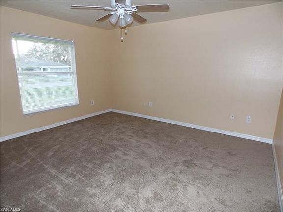 3rd image of 4925 Golfview Blvd