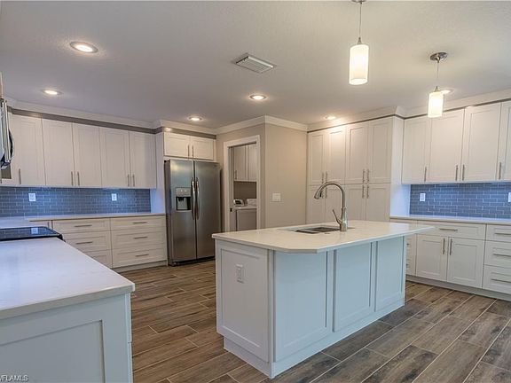3rd image of 1023 Alfreda Ave