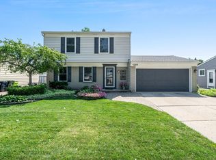 42894 Pheasant Run Dr, Sterling Heights, MI 48313