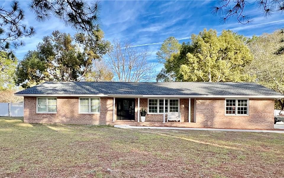 1st image of 988 Highland Dr