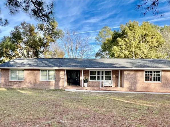 988 Highland Dr, Waycross, GA 31503