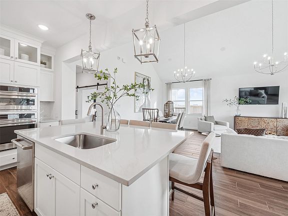 5th image of 1800 Mesquite Trl