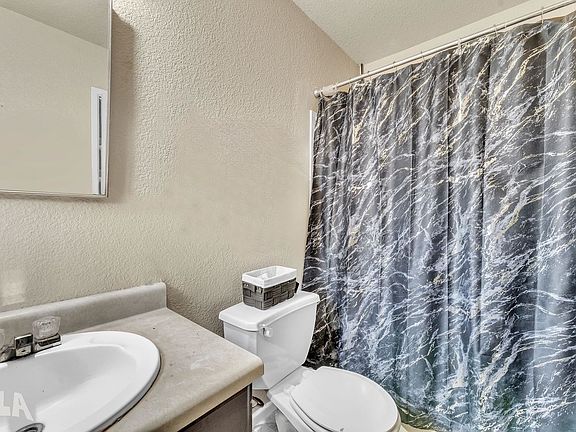 5th image of 4625 W 19th St