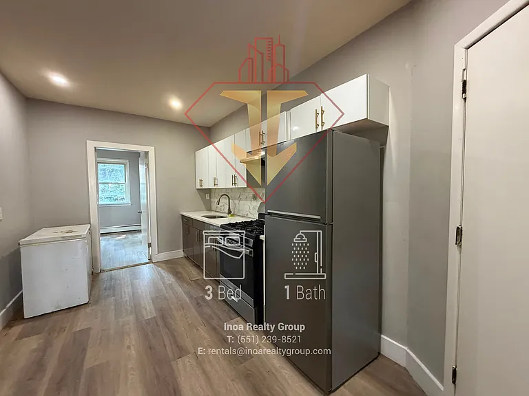 26 Andrew St #1L — Photo 5