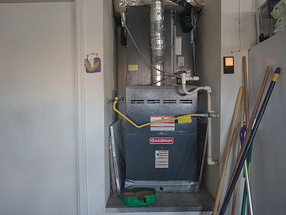 5th image of 12317 W Wilshire Dr