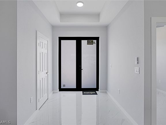 4th image of 301 NE 15th Terrace Cpe