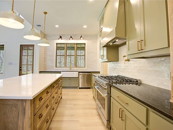 5th image of 295 Hidden Hill Ln