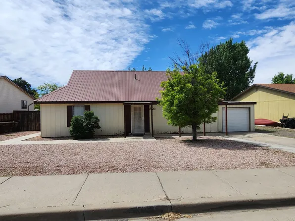 821 W Firwood St, Bloomfield, NM 87413