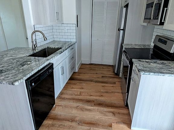 Kitchen 4