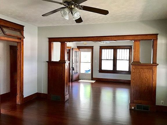 3rd image of 402 W 27th St