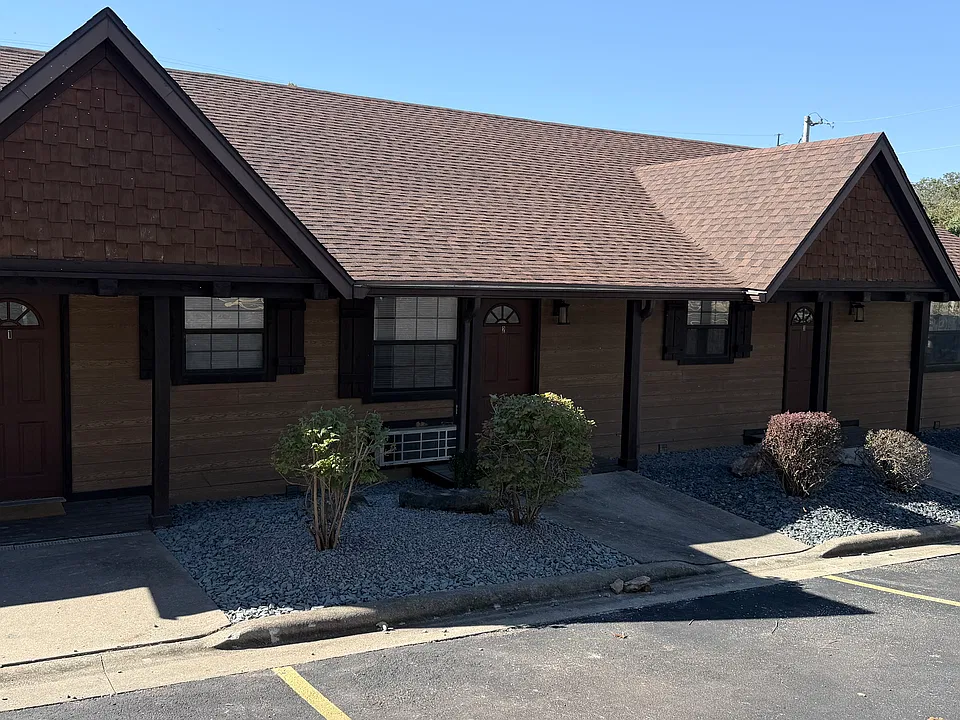 1133 Acacia Club Rd #3