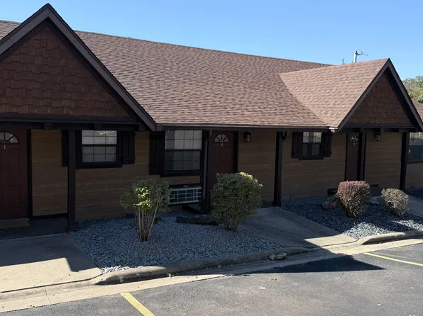 1133 Acacia Club Rd APT 3, Hollister, MO 65672