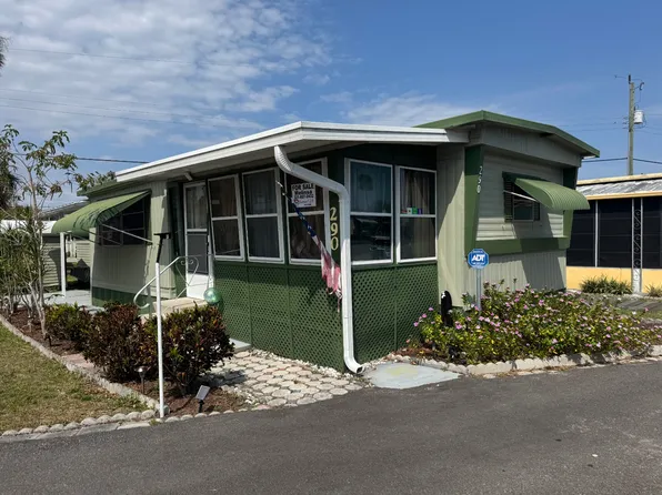 290 Astronaut Ln, Titusville, FL 32780