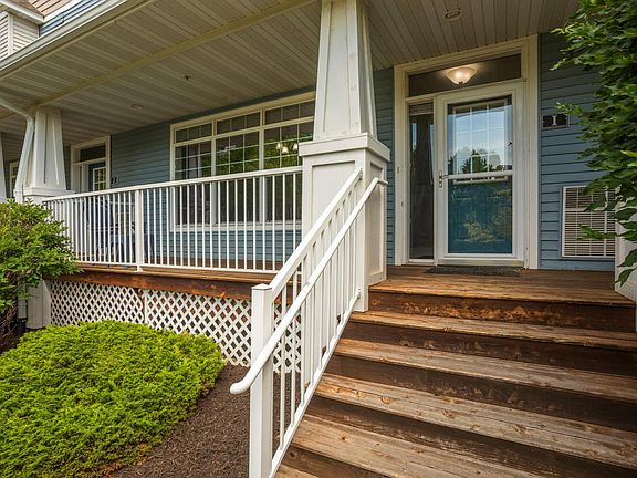 5th image of 4940 Underwood Ln #4940I