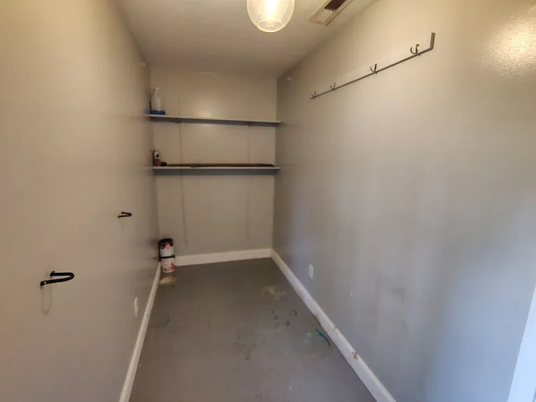 515 Farmview Dr — Photo 7